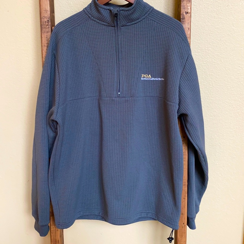 Pullover men’s large gray waffle stitch PGA shirt